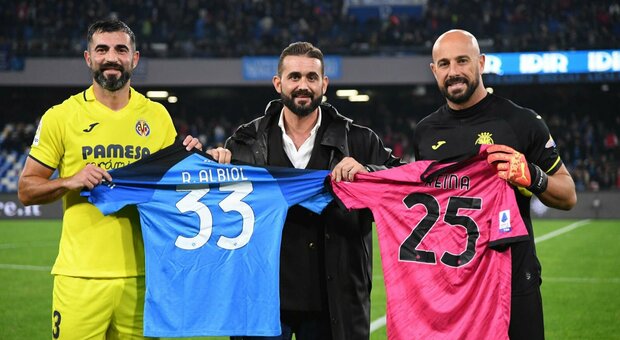 Il Napoli premia Reina e Albiol: «Un sogno tornare qui»