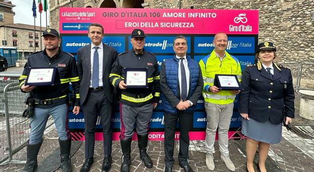 Il Giro d'Italia a Terni, polizia in campo per garantire la sicurezza