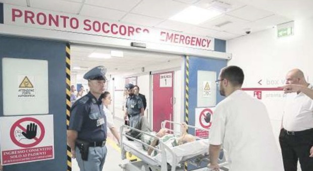 Violenza in corsia, nuova aggressione: devasta l'Ospedale del mare per un mal di pancia