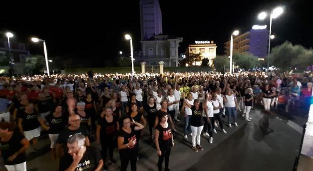 Pesaro, balli di gruppo che passione: tutto esaurito, il Festival sarà nazionale