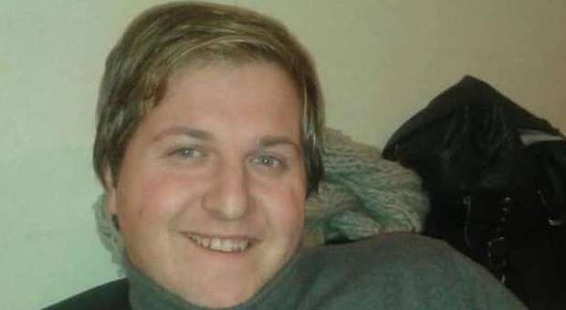 Svolta nell'omicidio del parrucchiere gay Ucciso dopo un rapporto sessuale Arrestato un tossicodipendente di 32 anni