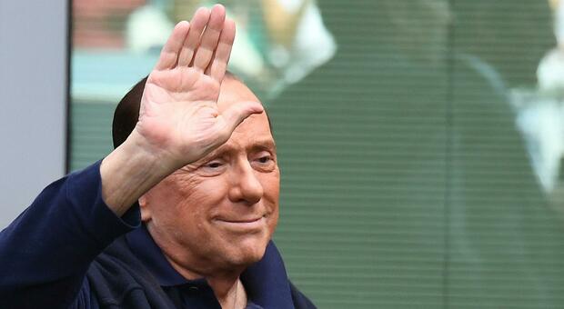 Berlusconi dimesso dall'ospedale San Raffaele: era stato ricoverato per alcuni controlli