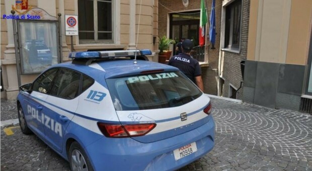 Carabinieri, polizia e vigili pattugliano Castelfidardo contro la "mala movida"