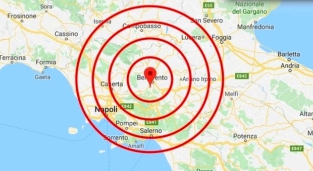 Terremoto a Benevento, paura per 4 scosse (la più forte di 3.8): scuole chiuse, verifiche sui danni