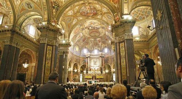 Pompei. Pregiudicato «vendeva» posti in prima fila per pregare la Madonna in santuario: arrestato