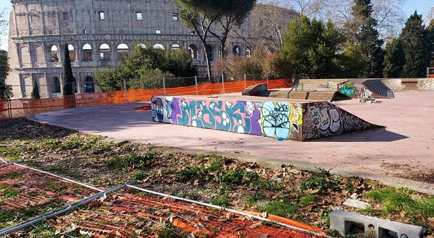 Roma, su Colle Oppio sventola bandiera bianca: progetto al palo, il playground distrutto non tornerà presto ai cittadini
