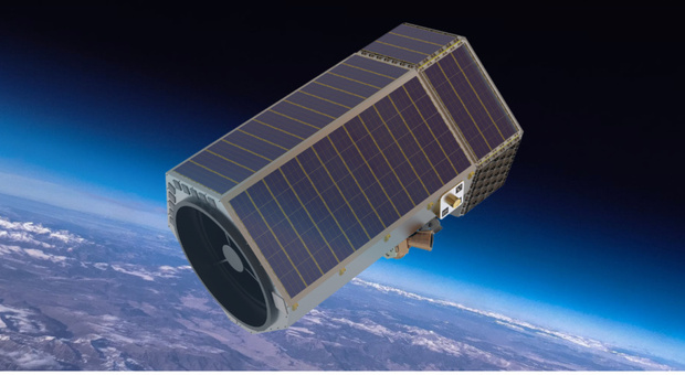 Gli Usa costruiscono un nuovo satellite per identificare i volti di potenziali minacce: privacy a rischio?