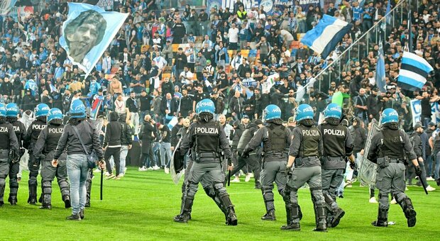 Scontri con il Napoli, pugno duro con gli ultrà dell'Udinese: per 5 tifosi scattano maxi daspo fino a 10 anni