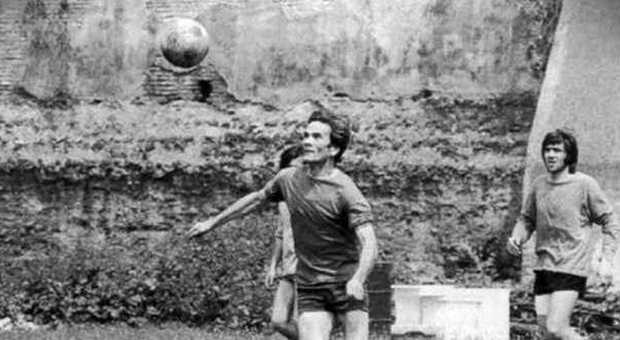 Pier Paolo Pasolini ricordato da attori e scrittori con una partita di calcio a 40 anni dalla morte
