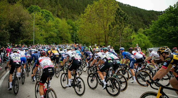 Giro d'Italia oggi solo sul Passo Giau