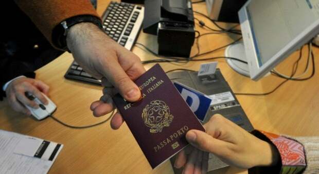 Apertura straordinaria per il rilascio dei passaporti