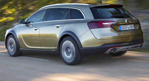 La nuova Opel Insignia in versione Country Tourer