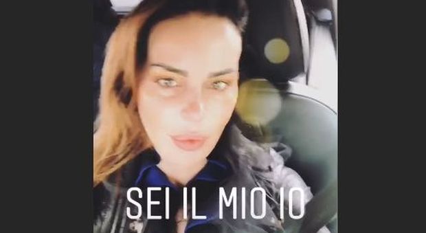 Nina Moric piange, mistero su Instagram: «Vita mia, non vedo l'ora che sia domani. Sei il mio tutto». Di chi parla?