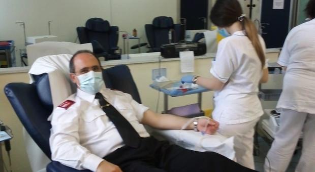 Carabinieri e solidarietà, in 40 al Ruggi per donare il sangue
