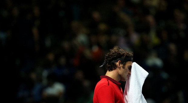 Federer ha mal di schiena e rinuncia alla finalissima contro Djokovic