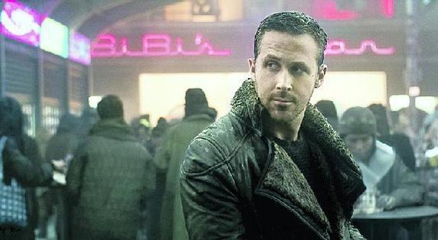 Blade Runner 2049, Los Angeles è ancora più infernale: in città arriva Gosling il bounty killer