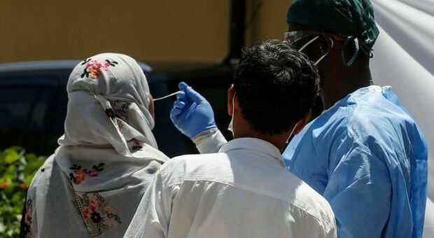 Coronavirus, lo strano focolaio nella Basilicata covid-free: contagiati 25 migranti che erano sbarcati a Lampedusa