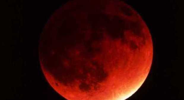 Rieti, la notte della luna rossa visibile anche nel Reatino Gli orari