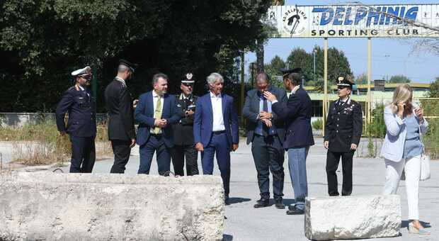 Il commissario Fabio Ciciliano a Caivano con il ministro Andrea Abodi