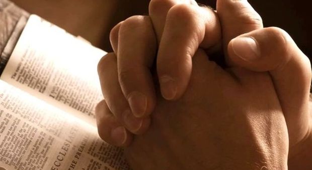 Il ritiro spirituale come un focolaio: infetti un 60enne e la moglie del catechista morto