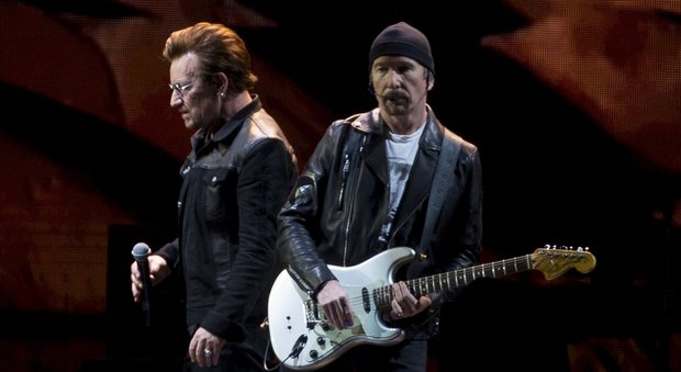 Gli U2 trent'anni dopo ripartono dal deserto: parte il tour «The Joshua tree»
