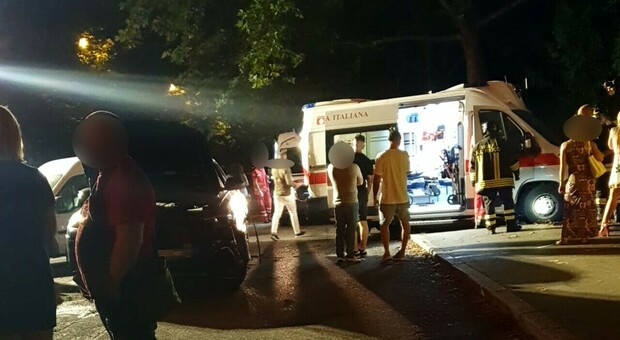 Incidente a Pontecagnano nella notte, 24enne cade dallo scooter e muore