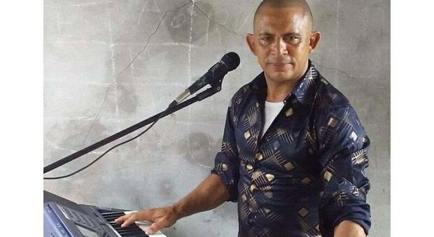 Cantante brasiliano ucciso con 12 colpi di pistola prima dell'esibizione