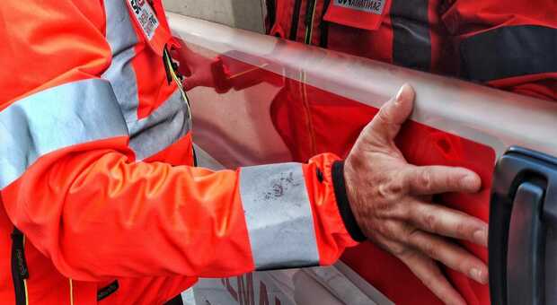 Incidente sul lavoro a Trieste: uomo precipita dall'alto, l'allarme dato da un passante