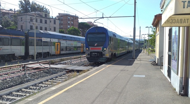Ferrovia Viterbo-Roma messa ko dal «consumo anomalo dei bordini». Cancellati 132 treni: disagi anche per la Viterbo-Orte e Orte-Fiumicino