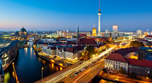 Berlino, il cielo sopra il muro che conquista i salentini
