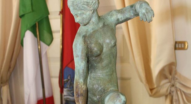 Ritrovata un'antica statuetta greca nel mare di Taranto