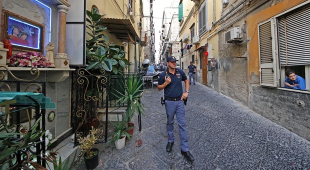 Napoli, ladro cade dal secondo piano e muore: choc nel rione Sanità