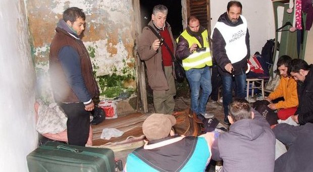 Accampamenti di immigrati sgomberati a Torrione: scattano 24 denunce