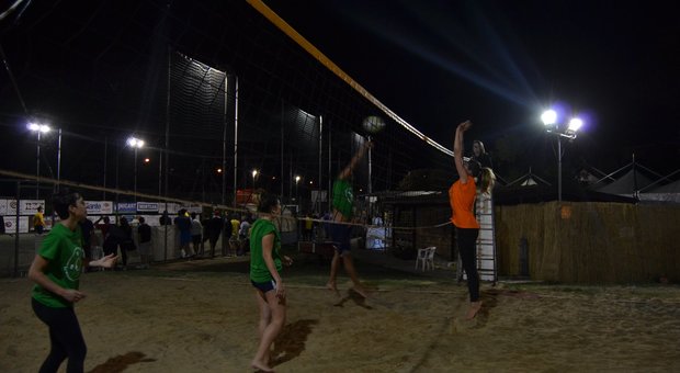Il beach volley al Coriandolo e sullo sfondo le sfide del futsal