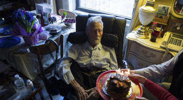 E' morto Imich a 111 anni, era l'uomo più vecchio del mondo. Il primato strappato a un italiano