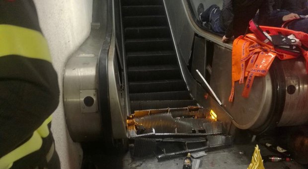 Metro Roma, crollo scale mobili: 4 arresti, due sono dipendenti Atac. «C'è ancora pericolo, nuovi incidenti sono stati nascosti»