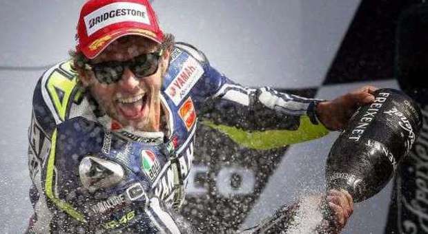 Valentino Rossi vince a Misano: "Che gioia". Secondo Lorenzo, terzo Pedrosa