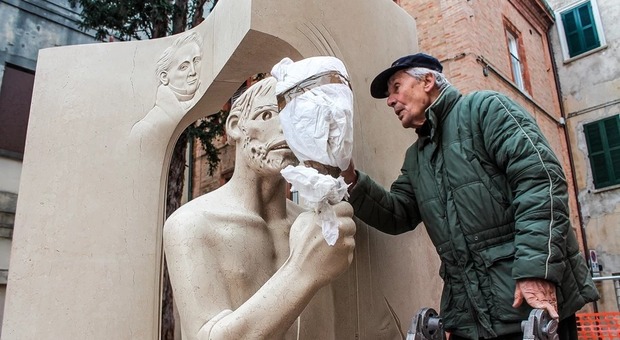 È morto Giuliano Vangi, il famoso scultore amava le Marche e Pesaro: aveva 93 anni. Il cordoglio del sindaco Ricci