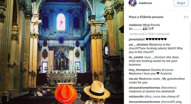 Madonna scopre il barocco: lo scatto nel Duomo di Lecce