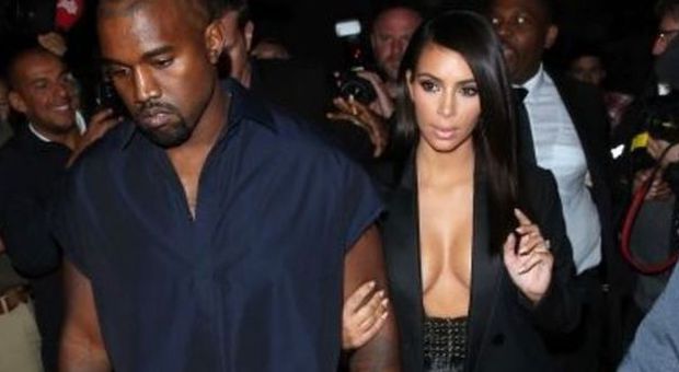 Kim Kardashian, nude look a Parigi
