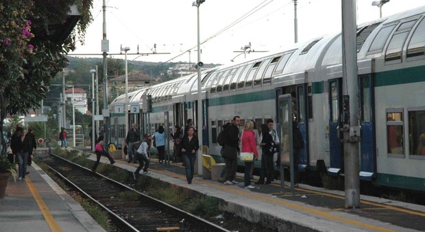 Roma, trovato ordigno II guerra sulla Roma-Velletri: sospesa circolazione dei treni