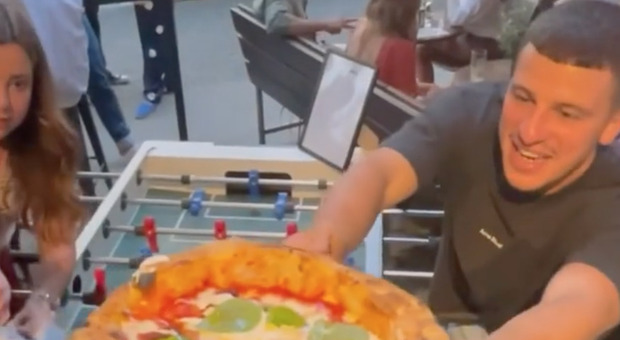 Demme mangia la pizza a Berlino: l'azzurro al nuovo locale di Capuano