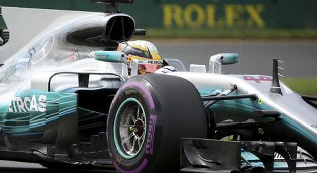 Formula 1, Hamilton conquista la pole position. Vette l secondo