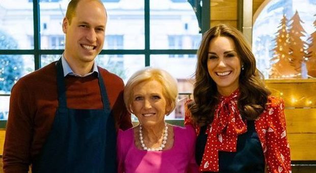 Kate Middleton e il principe William chef per i senzatetto: «I nostri figli George e Charlotte ci hanno chiesto perché non hanno una casa»