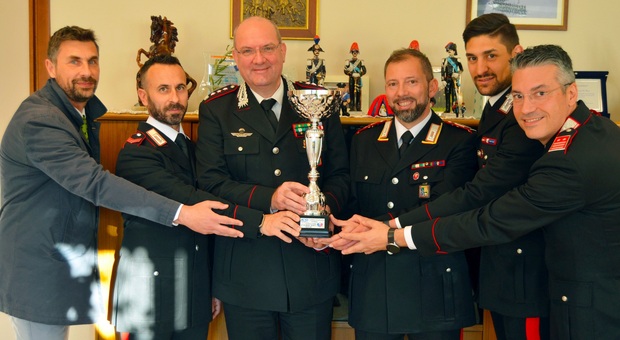 Terni, il torneo interforze di Padel alla squadra dei carabinieri del comando provinciale