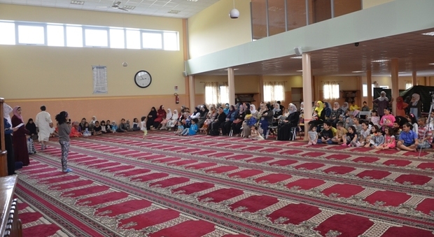 Il centro islamico ha ospitato la festa per la fine dell'anno scolastico