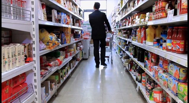 In centro storico un supermercato "in nero": evasione per 6 milioni