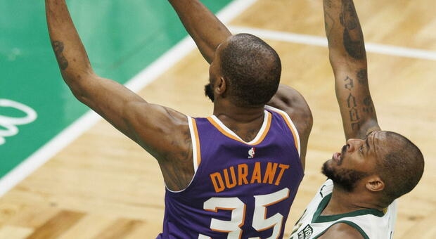 NBA, Durant supera Shaquille O’Neal nella classifica marcatori all-time