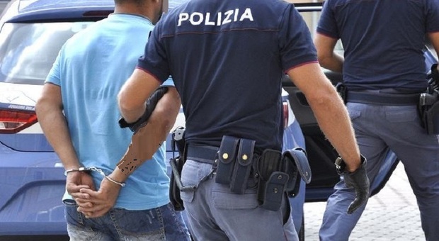 Vicenza, arrestato dopo le botte alla compagna, fuggita con la bimba di 7 anni (foto di repertorio)