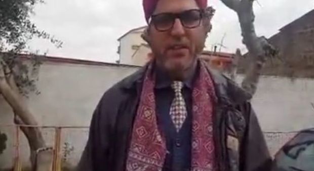 Campania, bombe carta contro la moschea. L'Imam: «Troppo odio in giro» | Video